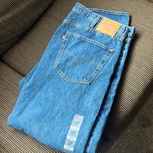 Men’s 501 Levi’s, 42x32, never worn, with tags